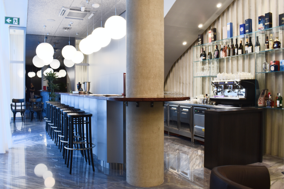 31. MET Boutique Hotel, bar, šank i retropult, prizemlje, izvor: D2D INTERIJERI