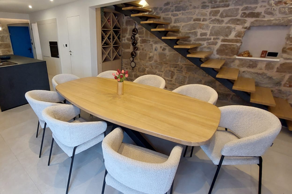 Apartmani Betina, blagovaonica, police za vino po mjeri, foto 1