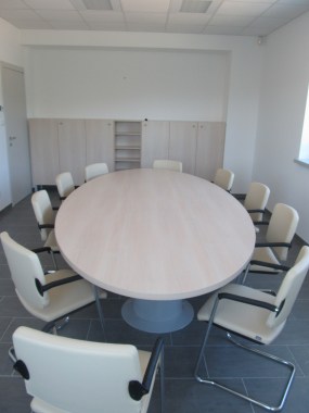 Montcommerce, konferencijski stol i Diemme stolice, foto 2
